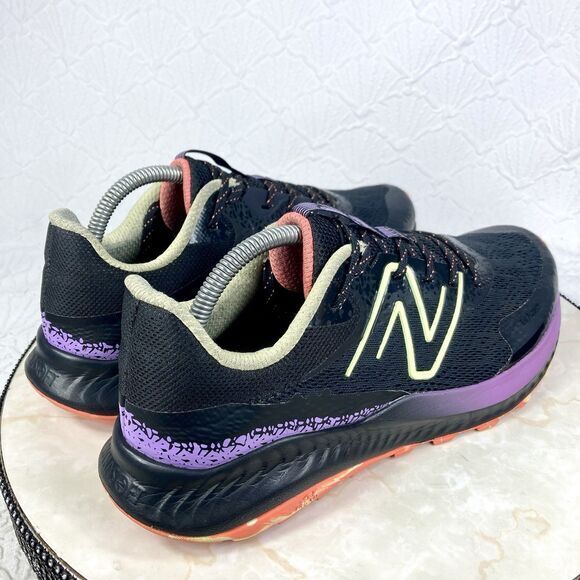 New Balance Sneakers Men 9.5 Black Purple DynaSoft Nitrel V5 Trail Running Shoes - Picture 9 of 12